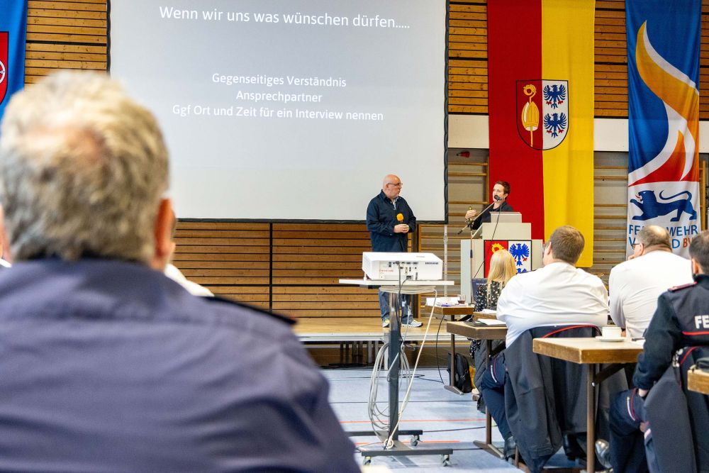 Informationen zur Presse an der Einsatzstelle