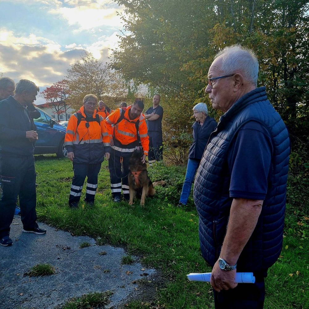 Altersobmänner und Hundeführer